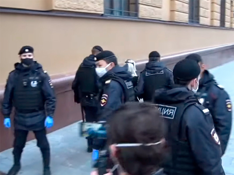 В Москве десятки человек задержаны на пикетах против полицейского насилия